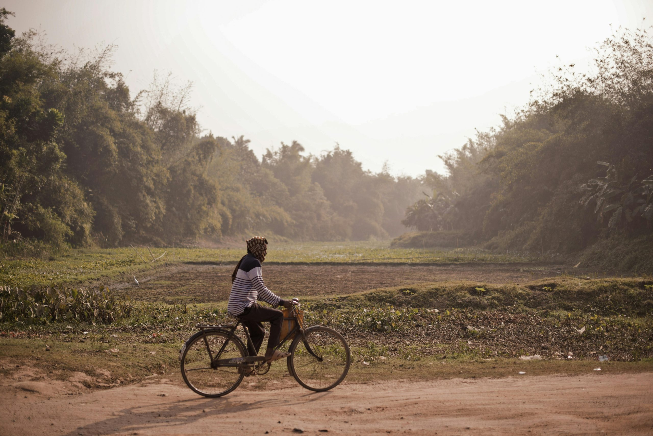 Simple Ways to Turn Travel Memories Into Gifts